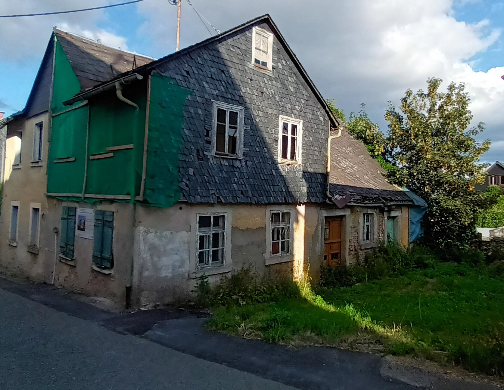 Außenansicht des 1-Euro-Hauses in Nordhalben Schwedengasse 5